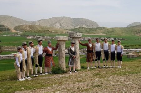 گروه سرود پسران خورشید